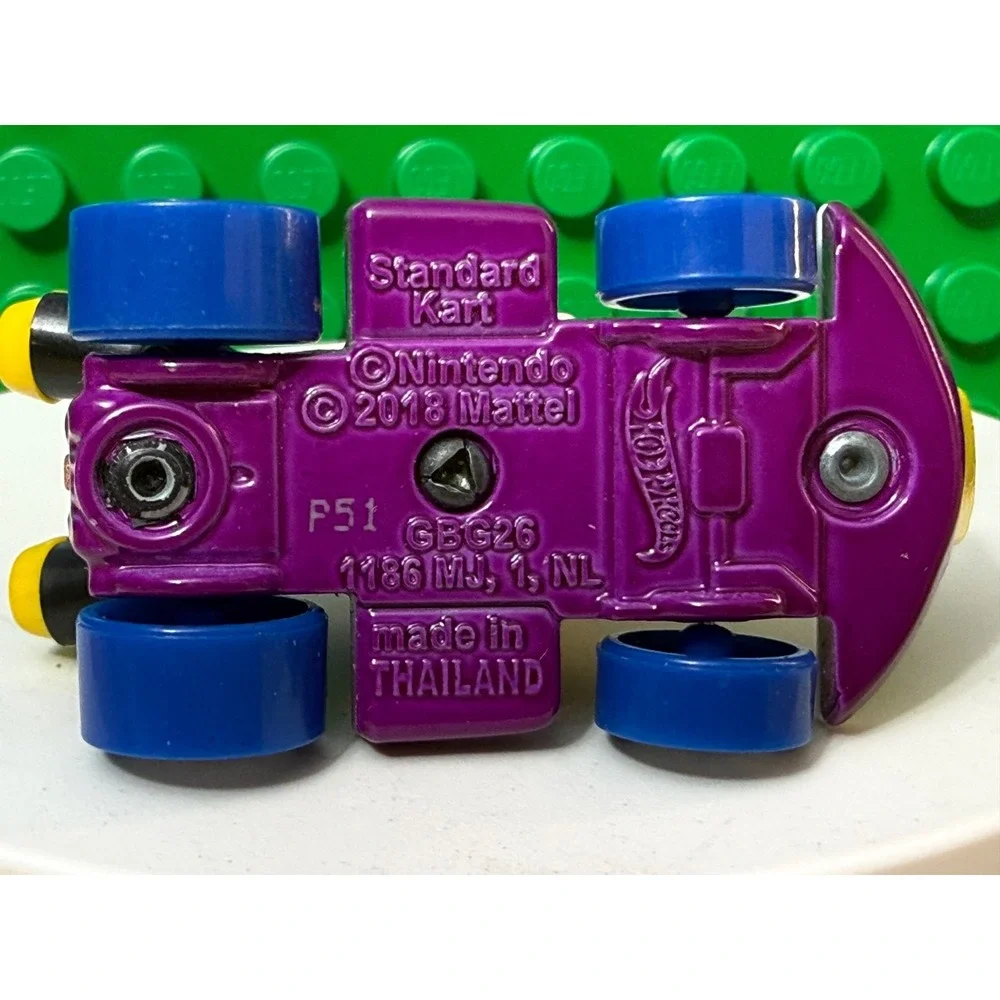Hot Wheels Mario Kart Wario Standard Kart 2018 Mattel Diecast GBG26 Purple